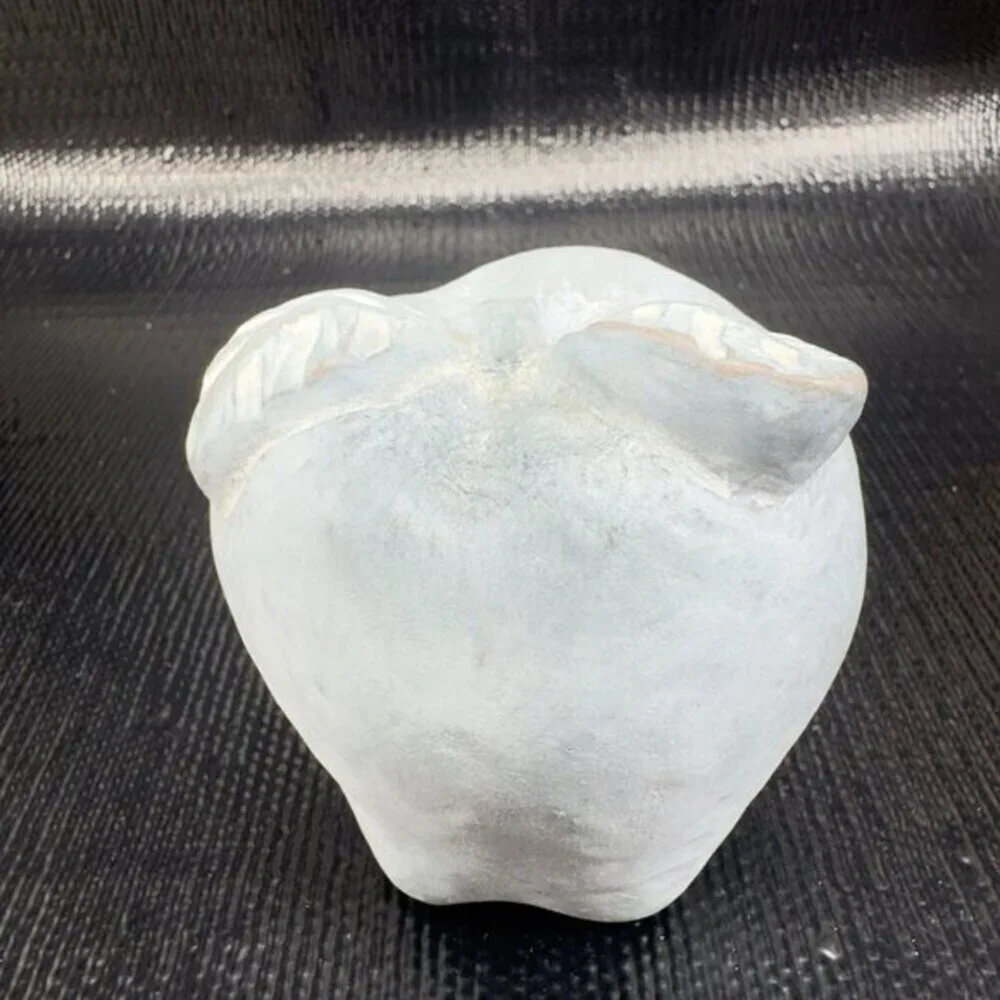 1997 Isabel Bloom Apple Paperweight Figurine‎ Decor Hand Made Artist Signed VTG